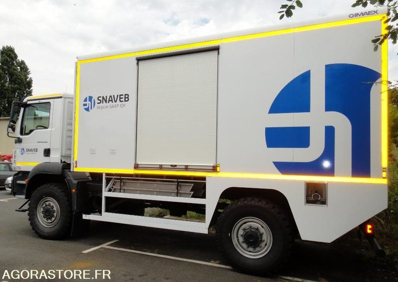MAN TGM 4X4 18.250 Fourgon GIMAEX VASP 2011 212000Km ROULANT PRO UNIQUEMENT - Teherautó: 4 kép. MAN TGM 4X4 18.250 Fourgon GIMAEX VASP 2011 212000Km ROULANT PRO UNIQUEMENT - Teherautó: 4 kép.