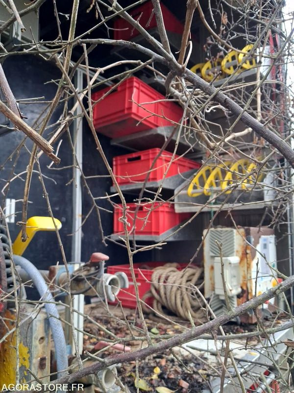 MAN TGM 4X4 18.250 Fourgon GIMAEX VASP 2011 212000Km ROULANT PRO UNIQUEMENT - Teherautó: 5 kép. MAN TGM 4X4 18.250 Fourgon GIMAEX VASP 2011 212000Km ROULANT PRO UNIQUEMENT - Teherautó: 5 kép.