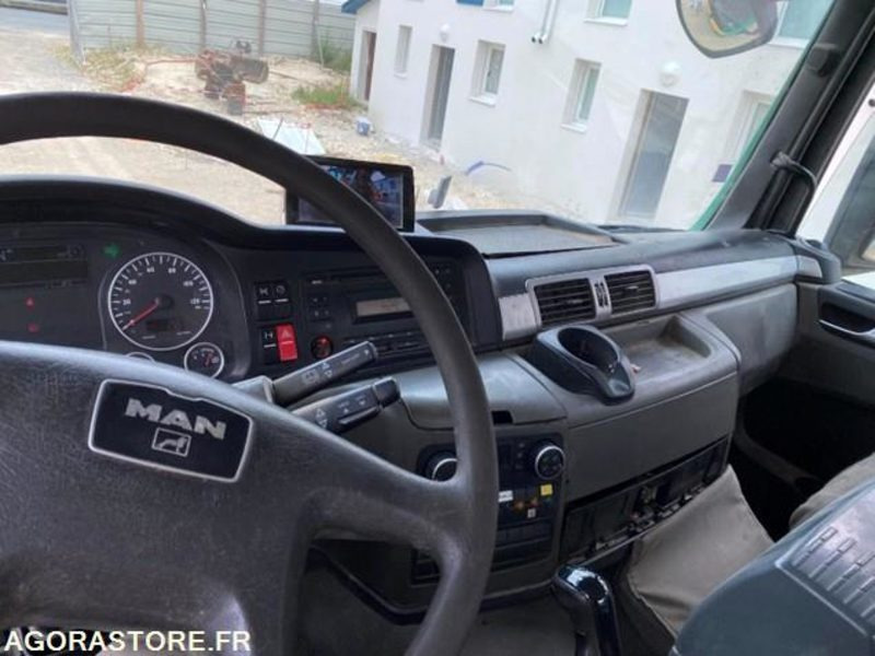 MAN TGS33.360 – 6x4 Bi-benne avec bachage - 2008 / 632000 KM (P2102391) - Teherautó: 4 kép. MAN TGS33.360 – 6x4 Bi-benne avec bachage - 2008 / 632000 KM (P2102391) - Teherautó: 4 kép.