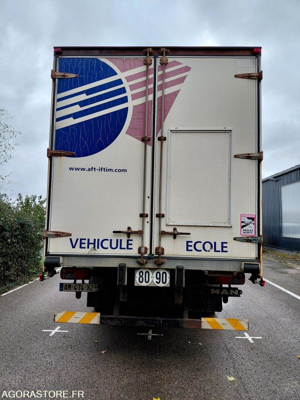 MAN tgx18.360 - 2010 - 420607 Kms - Teherautó: 2 kép. MAN tgx18.360 - 2010 - 420607 Kms - Teherautó: 2 kép.