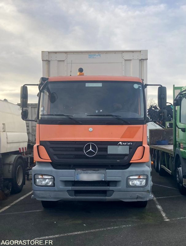 MERCEDES AXOR 2533 - 2009 - 452 922km - Teherautó: 3 kép. MERCEDES AXOR 2533 - 2009 - 452 922km - Teherautó: 3 kép.