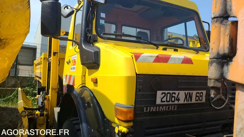 MERCEDES UNIMOG - 2001 - 59063 KM - Teherautó: 1 kép. MERCEDES UNIMOG - 2001 - 59063 KM - Teherautó: 1 kép.