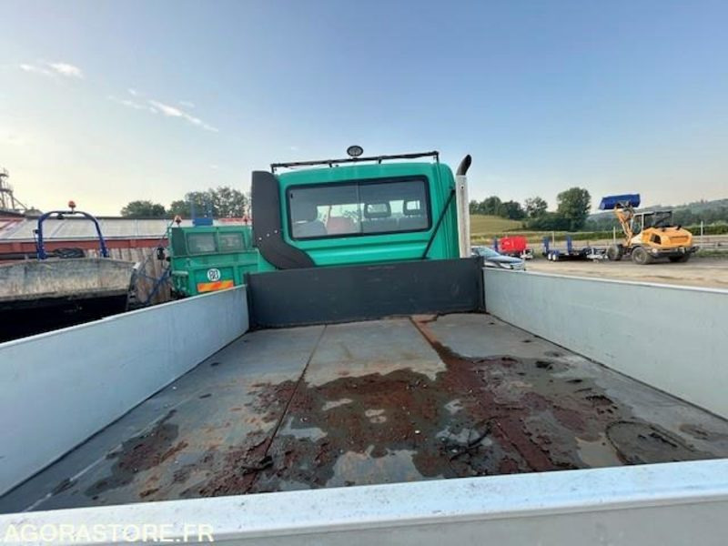 MERCEDES UNIMOG U300C VERSION COMMUNALE 2000 97652 KM - Teherautó: 5 kép. MERCEDES UNIMOG U300C VERSION COMMUNALE 2000 97652 KM - Teherautó: 5 kép.