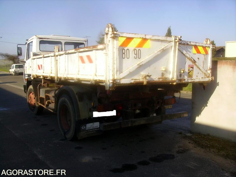 Mercedes 1314 benne - Teherautó: 2 kép. Mercedes 1314 benne - Teherautó: 2 kép.