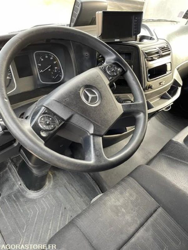 Mercedes Atego 2017 Boite automatique - Teherautó: 4 kép. Mercedes Atego 2017 Boite automatique - Teherautó: 4 kép.