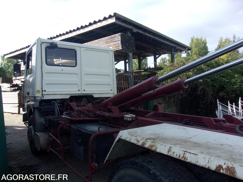 POLYBENNE 26 TONNE S RENAULT POLYBENNE - R385 - TI MAJOR / 657 000 KM - Teherautó: 5 kép. POLYBENNE 26 TONNE S RENAULT POLYBENNE - R385 - TI MAJOR / 657 000 KM - Teherautó: 5 kép.