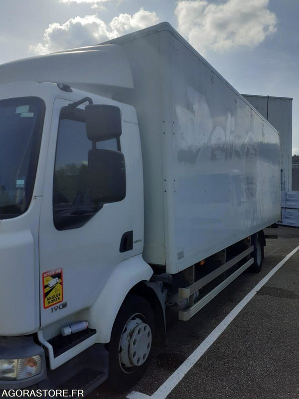 PORTEUR RENAULT MIDLUM 380736 Km - Teherautó: 2 kép. PORTEUR RENAULT MIDLUM 380736 Km - Teherautó: 2 kép.