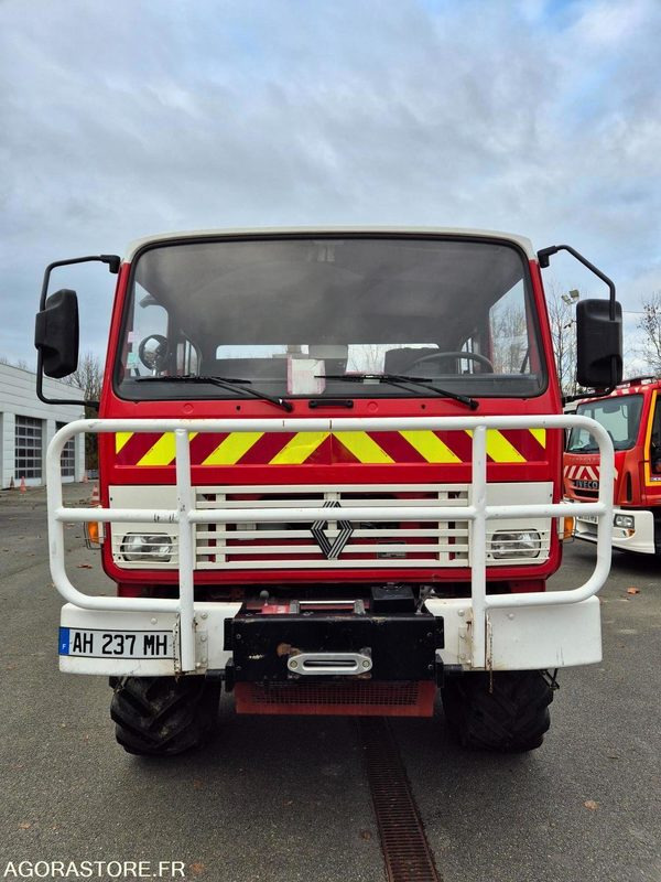 RENAULT 110/170 AH-237-MH - Teherautó: 1 kép. RENAULT 110/170 AH-237-MH - Teherautó: 1 kép.