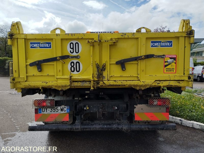 RENAULT D14 14T TRI BENNE DTi 5_210_ TRES FAIBLE KILOMETRAGE _ DY-395-WC - Teherautó: 4 kép. RENAULT D14 14T TRI BENNE DTi 5_210_ TRES FAIBLE KILOMETRAGE _ DY-395-WC - Teherautó: 4 kép.