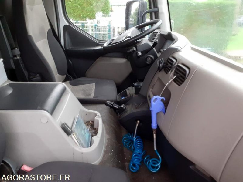 RENAULT - MIDLUM 16T - 2012 / 622675 KM (CC-531-HD) - Teherautó: 3 kép. RENAULT - MIDLUM 16T - 2012 / 622675 KM (CC-531-HD) - Teherautó: 3 kép.