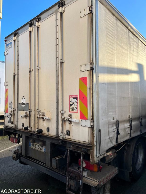 RENAULT MIDLUM - 2013 - 562 205km - Teherautó: 3 kép. RENAULT MIDLUM - 2013 - 562 205km - Teherautó: 3 kép.