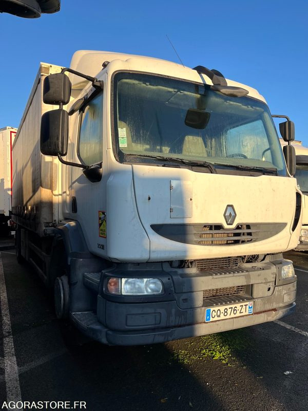 RENAULT MIDLUM - 2013 - 562 205km - Teherautó: 2 kép. RENAULT MIDLUM - 2013 - 562 205km - Teherautó: 2 kép.