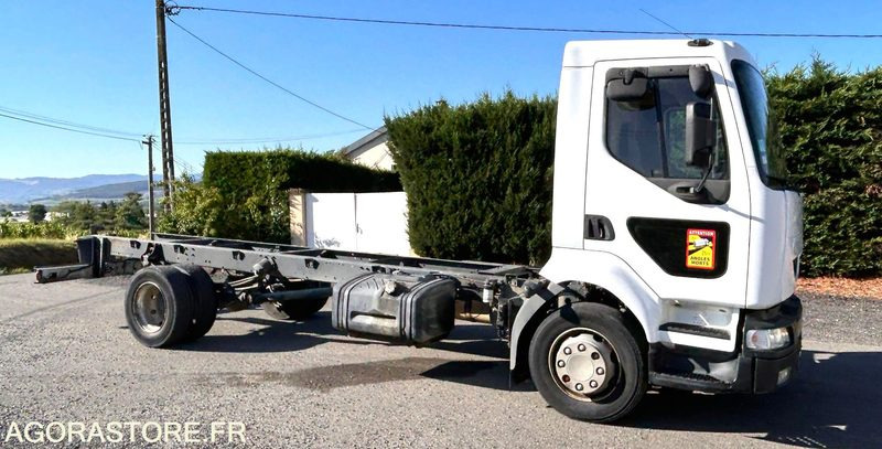 RENAULT MIDLUM 220 (6 Cylindres) - Teherautó: 4 kép. RENAULT MIDLUM 220 (6 Cylindres) - Teherautó: 4 kép.