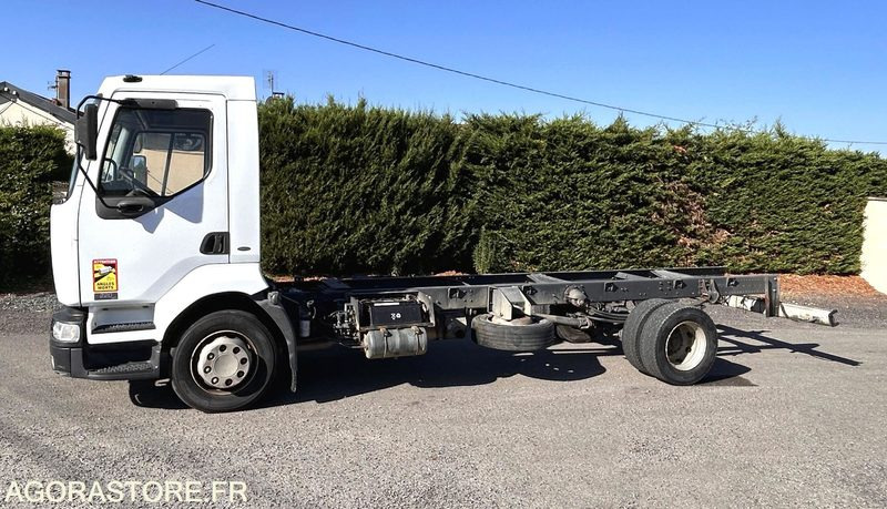 RENAULT MIDLUM 220 (6 Cylindres) - Teherautó: 2 kép. RENAULT MIDLUM 220 (6 Cylindres) - Teherautó: 2 kép.