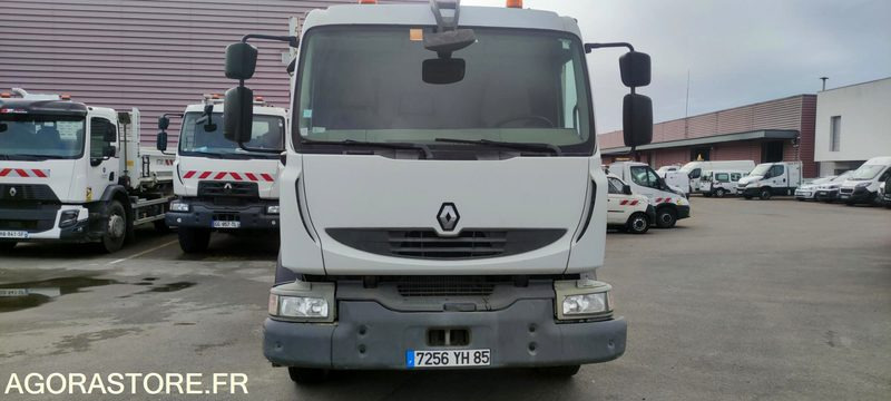 RENAULT MIDLUM - Teherautó: 1 kép. RENAULT MIDLUM - Teherautó: 1 kép.