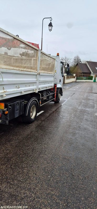 Teherautó RENAULT MIDLUM GRUE - 2003 -143000km: 9 kép. Teherautó RENAULT MIDLUM GRUE - 2003 -143000km: 9 kép.