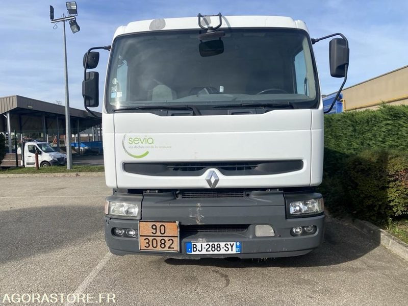 RENAULT PREMIUM 210.19 19 t citerne ADR- -2006-517007-BJ288SY - export only - Teherautó: 3 kép. RENAULT PREMIUM 210.19 19 t citerne ADR- -2006-517007-BJ288SY - export only - Teherautó: 3 kép.