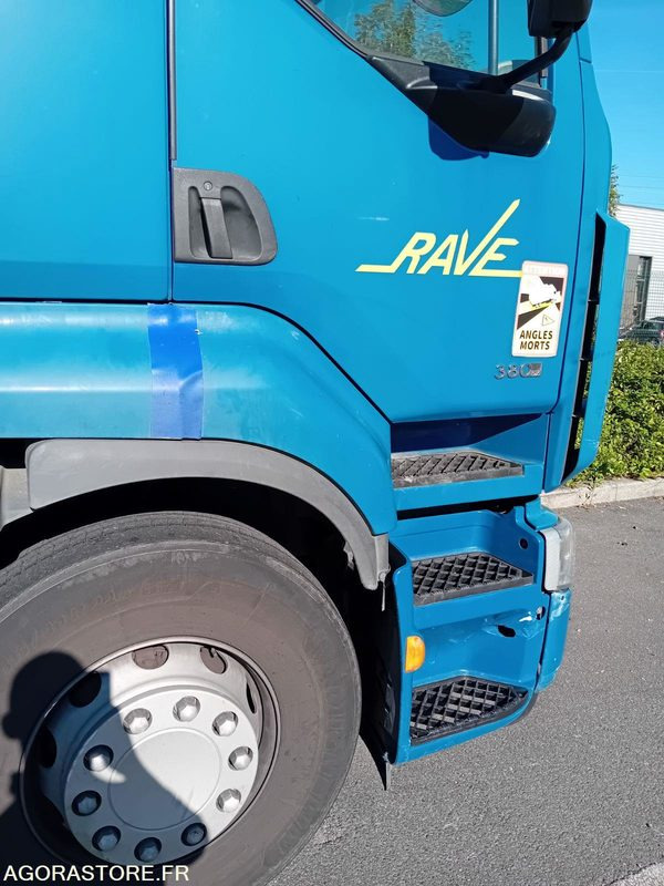 RENAULT - PREMIUM 26 T DXi 380 - 2012 / 767000 KM (2267) - Teherautó: 2 kép. RENAULT - PREMIUM 26 T DXi 380 - 2012 / 767000 KM (2267) - Teherautó: 2 kép.