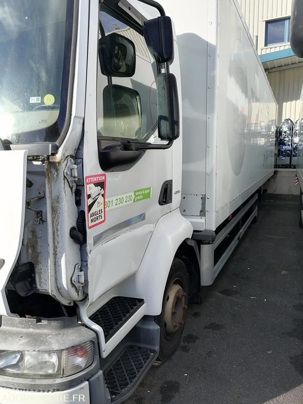 Renault Midlum - 2014 - 314200 Kms - Teherautó: 2 kép. Renault Midlum - 2014 - 314200 Kms - Teherautó: 2 kép.