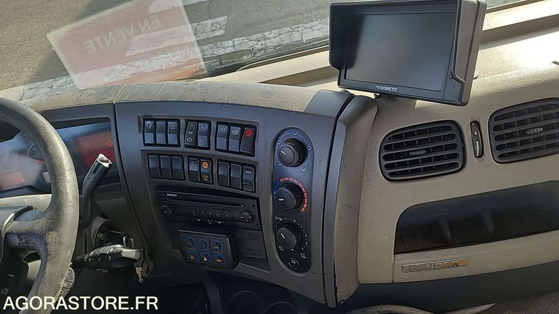 Renault Premium 380 - 2011 - 483100kms - BL055KP - Teherautó: 4 kép. Renault Premium 380 - 2011 - 483100kms - BL055KP - Teherautó: 4 kép.