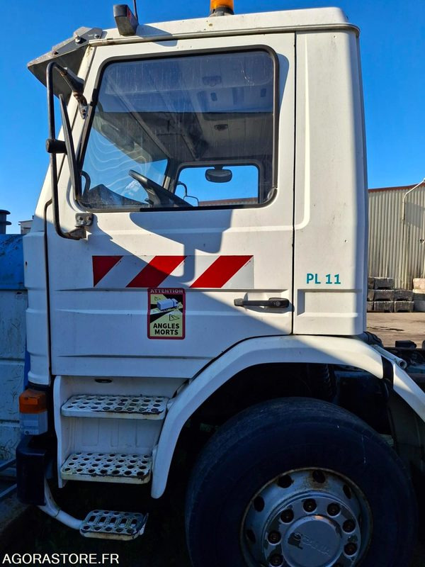 SCANIA M192 Chassis nu 249018 kms 1991 - Teherautó: 3 kép. SCANIA M192 Chassis nu 249018 kms 1991 - Teherautó: 3 kép.