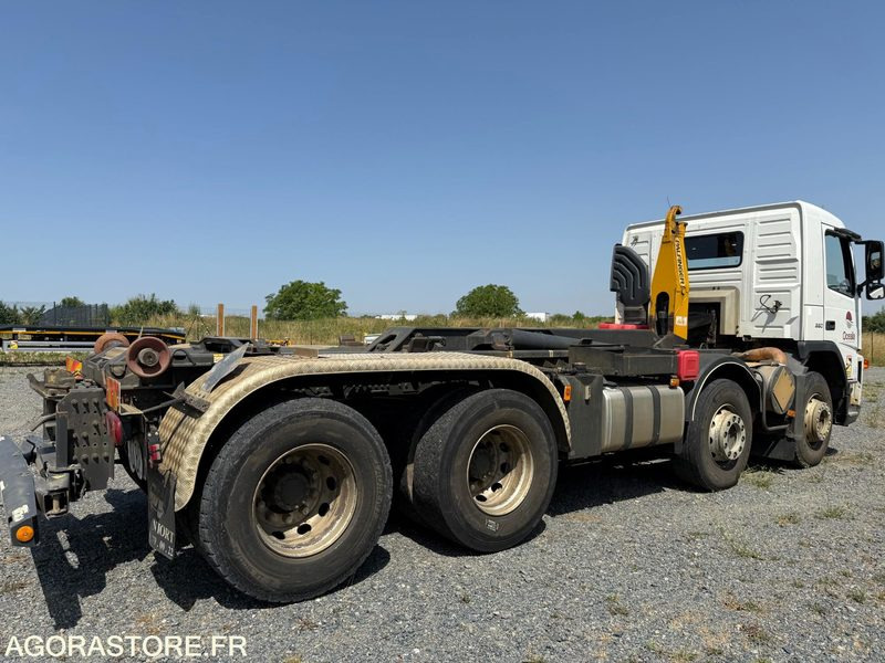 VOLVO FM12 380 - 2004 - 636 982 - Teherautó: 4 kép. VOLVO FM12 380 - 2004 - 636 982 - Teherautó: 4 kép.