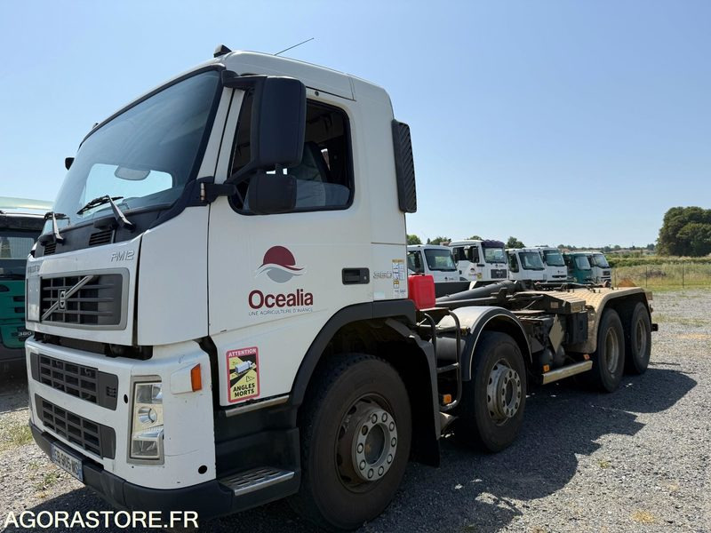VOLVO FM12 380 - 2004 - 636 982 - Teherautó: 1 kép. VOLVO FM12 380 - 2004 - 636 982 - Teherautó: 1 kép.