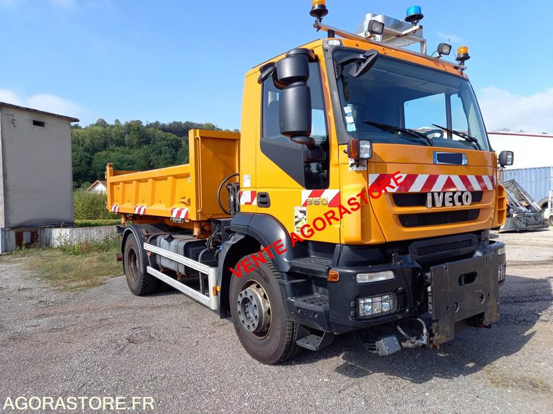 Vends IVECO 4X2 - Teherautó: 3 kép. Vends IVECO 4X2 - Teherautó: 3 kép.