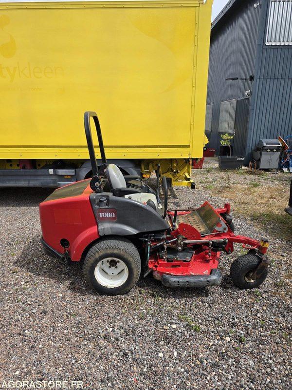 Tondeuse Toro Groundmaster 7200 - Kerti fűkasza: 3 kép. Tondeuse Toro Groundmaster 7200 - Kerti fűkasza: 3 kép.