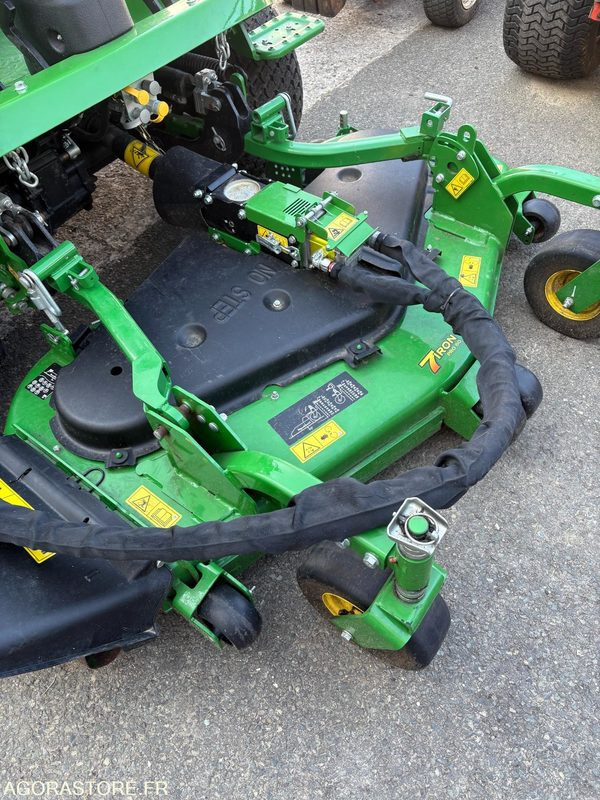 Tondeuse autoportée JOHN DEERE 1580 - 2019 - 181h - Kerti fűkasza: 2 kép. Tondeuse autoportée JOHN DEERE 1580 - 2019 - 181h - Kerti fűkasza: 2 kép.