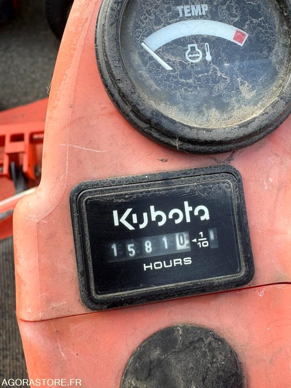 Tondeuse autoportée KUBOTA - 2008 - 1581 heures - Kerti fűkasza: 3 kép. Tondeuse autoportée KUBOTA - 2008 - 1581 heures - Kerti fűkasza: 3 kép.