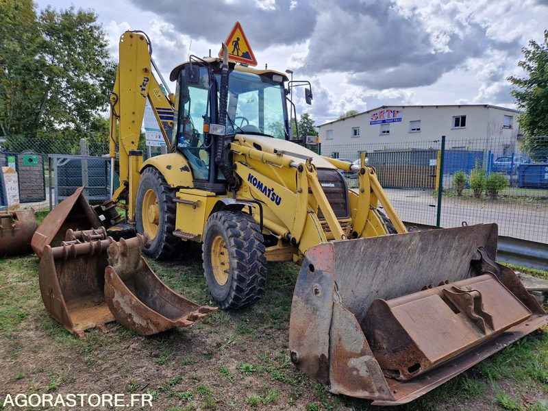 Tracteur Komatsu WB97R - 2004 - 11698h - Traktor: 5 kép. Tracteur Komatsu WB97R - 2004 - 11698h - Traktor: 5 kép.