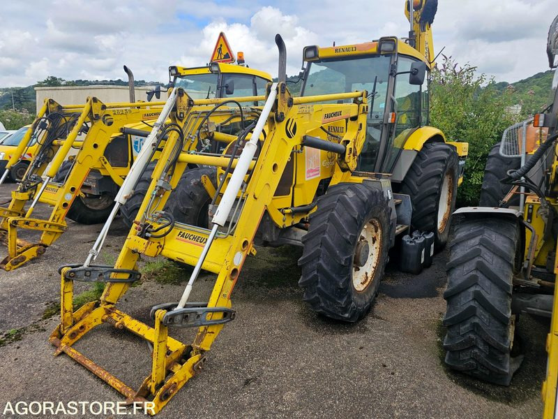 Tracteur Renault Ergos - 2007 - 13107h - 8581YE76 - Traktor: 1 kép. Tracteur Renault Ergos - 2007 - 13107h - 8581YE76 - Traktor: 1 kép.