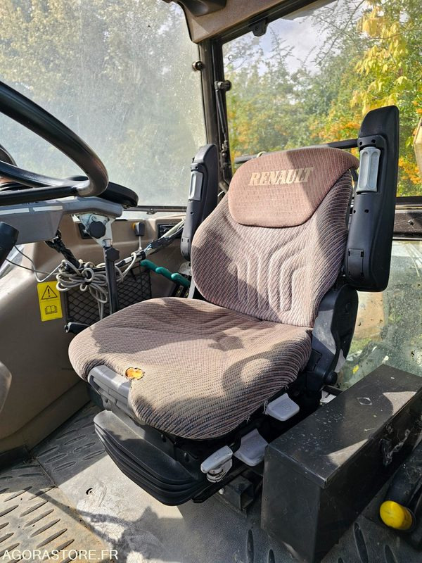 Tracteur Renault ergos - 2009 -6685h - AG386CY - Traktor: 5 kép. Tracteur Renault ergos - 2009 -6685h - AG386CY - Traktor: 5 kép.