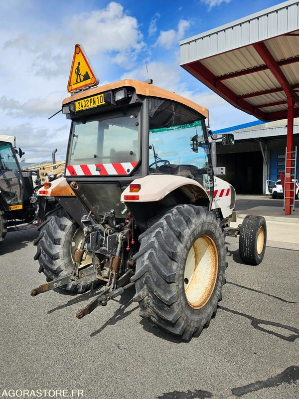 Tracteur Renault ergos 436 - 3432PN10 - Traktor: 3 kép. Tracteur Renault ergos 436 - 3432PN10 - Traktor: 3 kép.