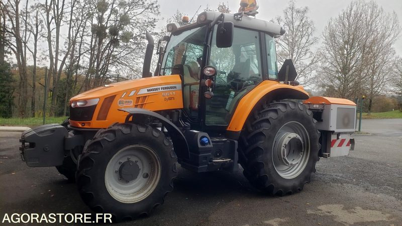Tracteur agricole Massey Fergusson 79CV année 2015 avec épareuse SMA LYNX 2453 - Traktor: 1 kép. Tracteur agricole Massey Fergusson 79CV année 2015 avec épareuse SMA LYNX 2453 - Traktor: 1 kép.