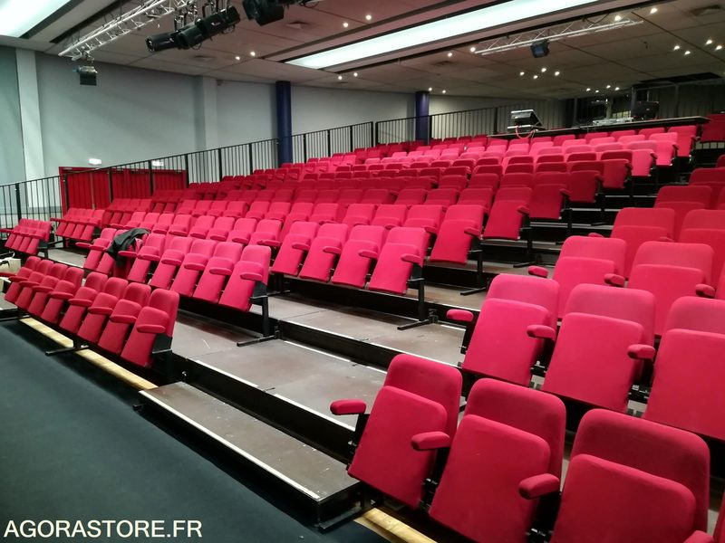 Tribune Samia Systema 2000 - 244 places (gradin salle de spectacle / théâtre) - Szerszám/ Felszerelés: 1 kép. Tribune Samia Systema 2000 - 244 places (gradin salle de spectacle / théâtre) - Szerszám/ Felszerelés: 1 kép.