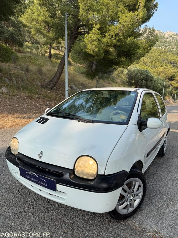Twingo 1.2 Expression - 2003 - Autó: 2 kép. Twingo 1.2 Expression - 2003 - Autó: 2 kép.