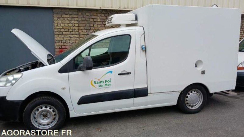 VEHICULE FRIGORIFIQUE PEUGEOT PARTNER AB519FR - Kis furgon: 4 kép. VEHICULE FRIGORIFIQUE PEUGEOT PARTNER AB519FR - Kis furgon: 4 kép.