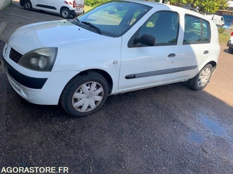 VOITURE CLIO RENAULT roulante - Autó: 1 kép. VOITURE CLIO RENAULT roulante - Autó: 1 kép.