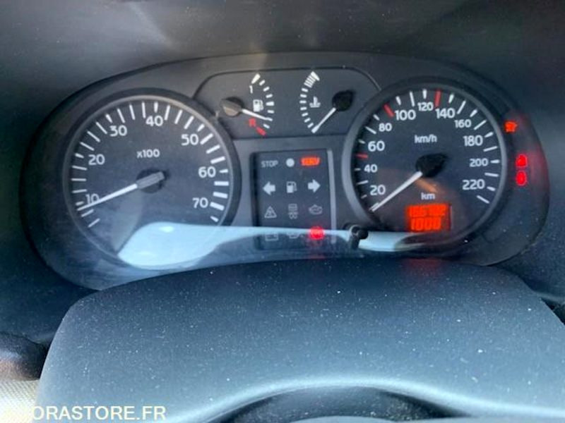 VOITURE CLIO RENAULT roulante - Autó: 5 kép. VOITURE CLIO RENAULT roulante - Autó: 5 kép.