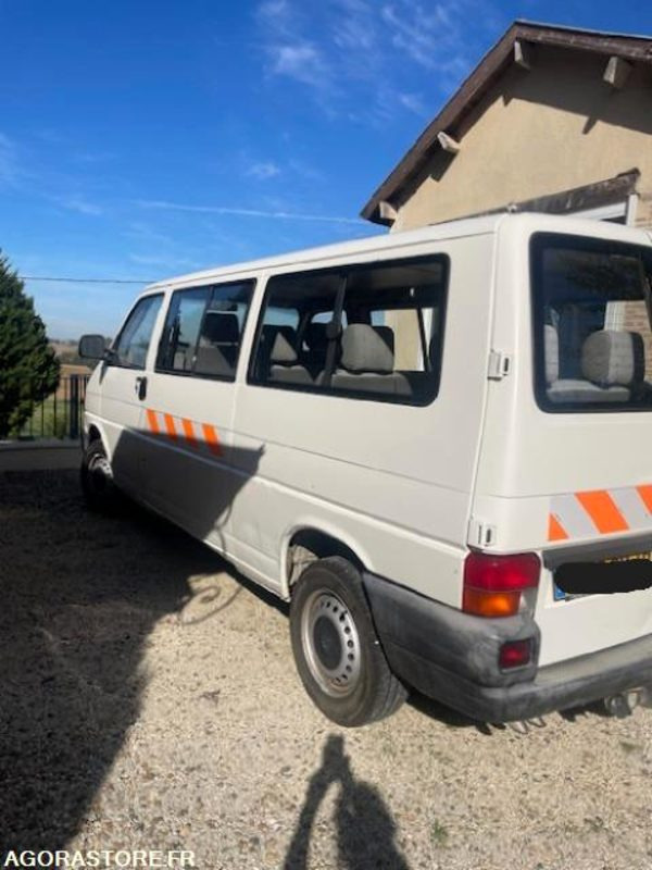 VOLKSWAGEN TRANSPORT 9 PLACES - Minibusz, Kisbusz: 5 kép. VOLKSWAGEN TRANSPORT 9 PLACES - Minibusz, Kisbusz: 5 kép.