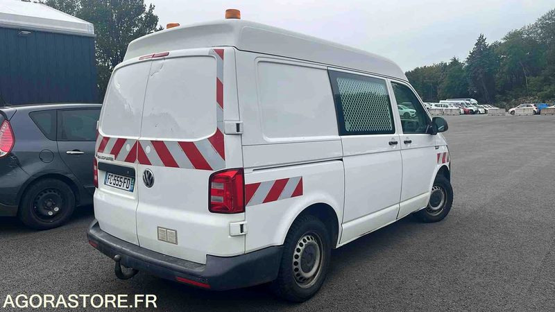 VOLKSWAGEN TRANSPORTER - 2018 - 187106KM - FC555FD - Furgon: 3 kép. VOLKSWAGEN TRANSPORTER - 2018 - 187106KM - FC555FD - Furgon: 3 kép.