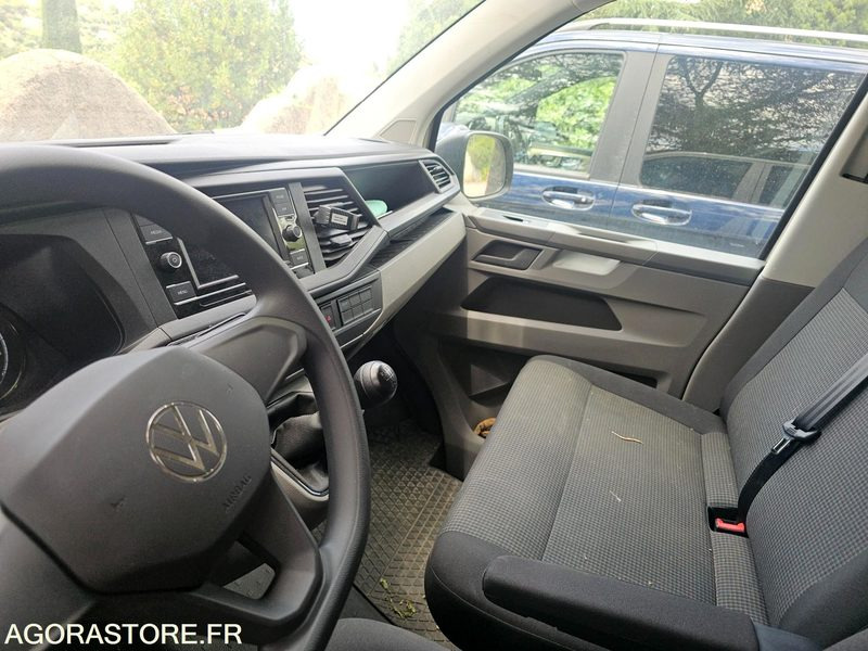VOLKSWAGEN Transporter 9 Places - 2024 - 4000 KM - Minibusz, Kisbusz: 4 kép. VOLKSWAGEN Transporter 9 Places - 2024 - 4000 KM - Minibusz, Kisbusz: 4 kép.