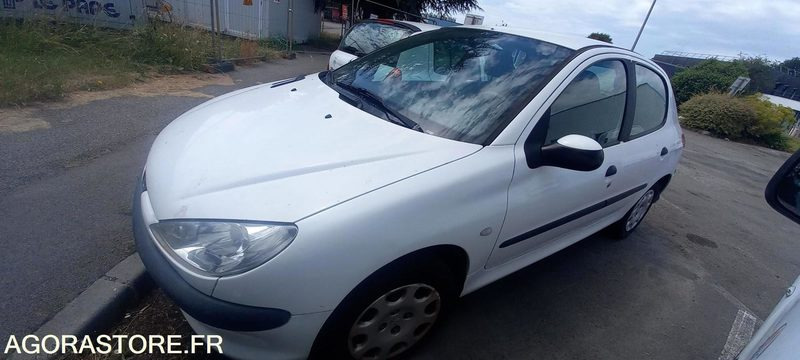 VQ- V11o Peugeot 206 - Autó: 2 kép. VQ- V11o Peugeot 206 - Autó: 2 kép.
