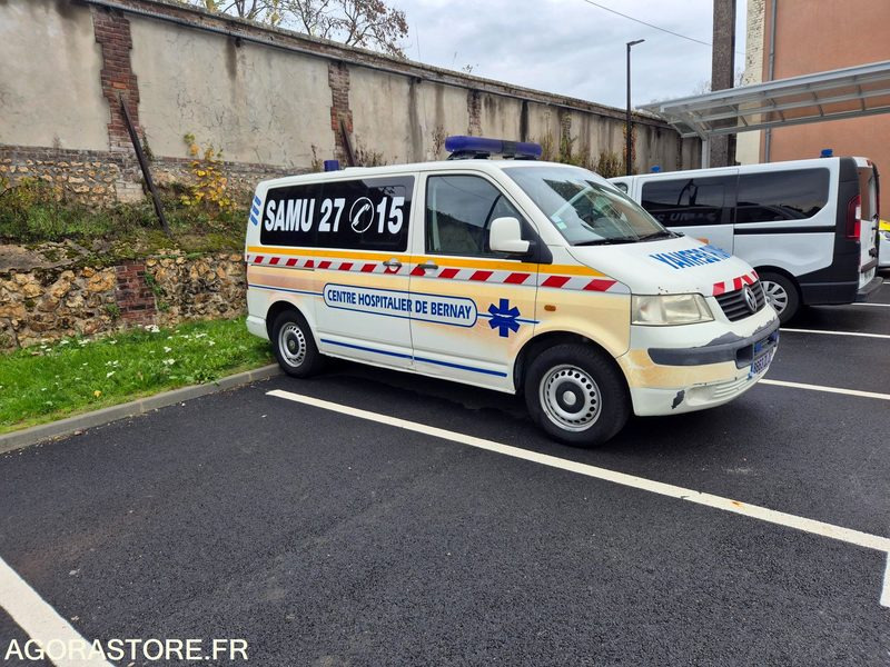 VW TRANSPORTER INTERVENTION SMUR - Furgon: 2 kép. VW TRANSPORTER INTERVENTION SMUR - Furgon: 2 kép.