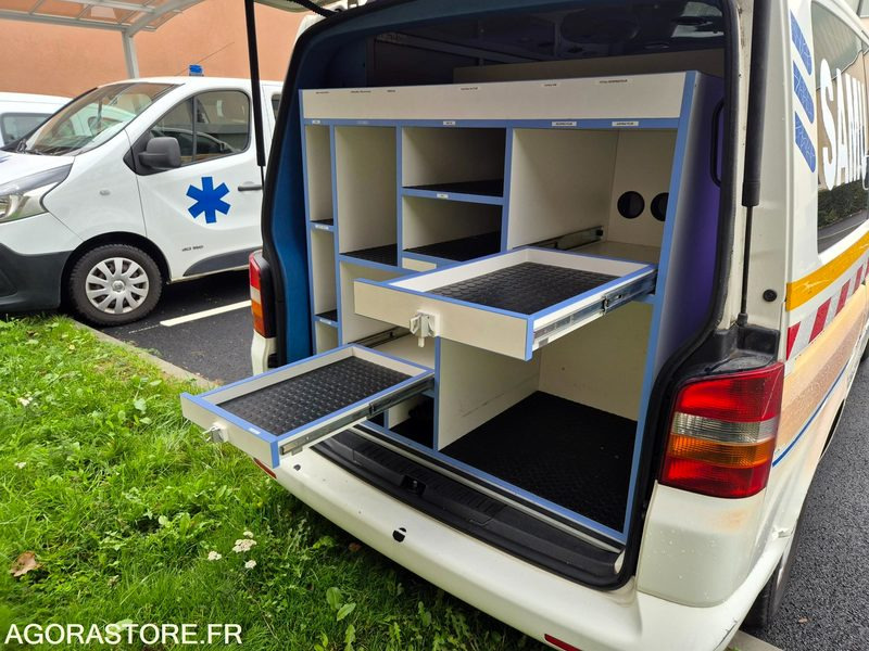 VW TRANSPORTER INTERVENTION SMUR - Furgon: 5 kép. VW TRANSPORTER INTERVENTION SMUR - Furgon: 5 kép.