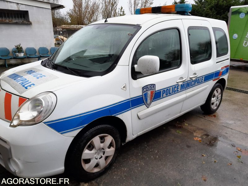 Voiture Renault Kangoo Expression dCi90, 2012 - 196968KM - Kis furgon: 2 kép. Voiture Renault Kangoo Expression dCi90, 2012 - 196968KM - Kis furgon: 2 kép.