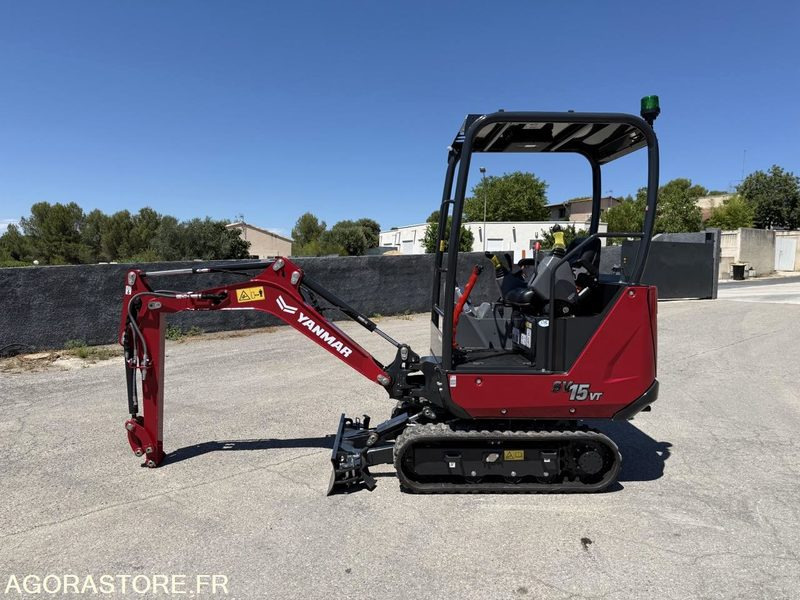 Yanmar SV15VT - Minikotró: 2 kép. Yanmar SV15VT - Minikotró: 2 kép.
