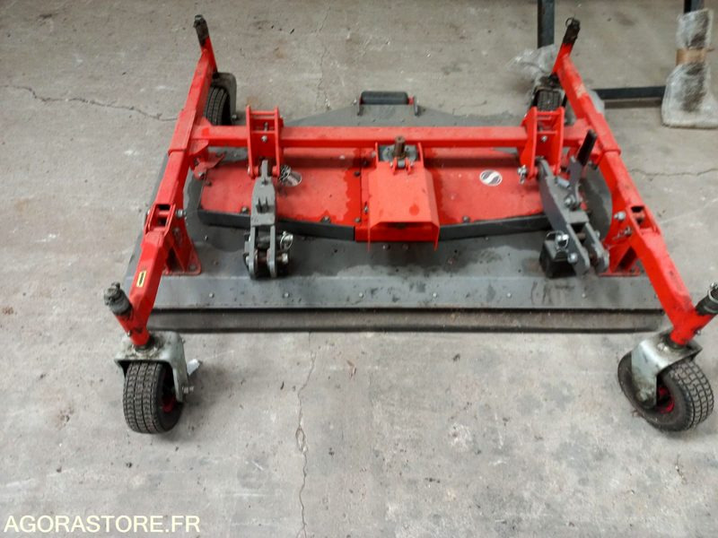 Coupe de tondeuse mulchng Morgneux TMC 150 fixation Kubota - Kerti fűkasza: 4 kép. Coupe de tondeuse mulchng Morgneux TMC 150 fixation Kubota - Kerti fűkasza: 4 kép.